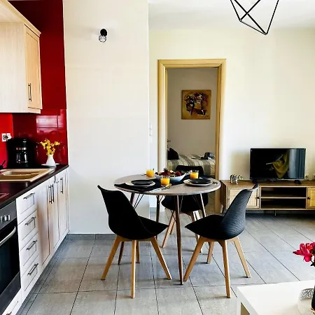 Cozy Snuggle- 2min To Beach, 6min Walk To Old Town