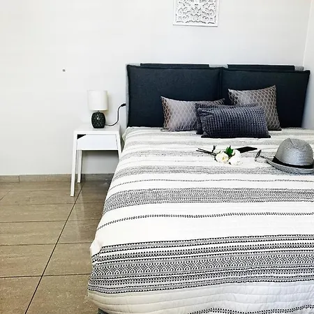 Cozy Snuggle- 2min To Beach, 6min Walk To Old Town * חאניה