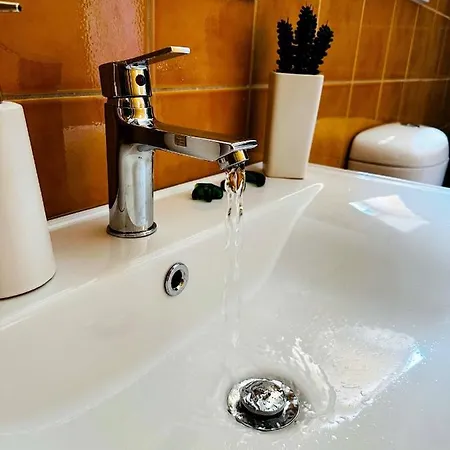 דירה Cozy Snuggle- 2min To Beach, 6min Walk To Old Town