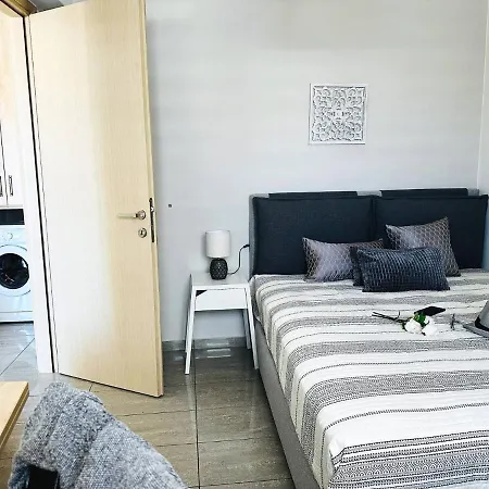 Cozy Snuggle- 2min To Beach, 6min Walk To Old Town