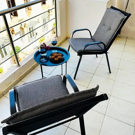 Daire Cozy Snuggle- 2min To Beach, 6min Walk To Old Town *