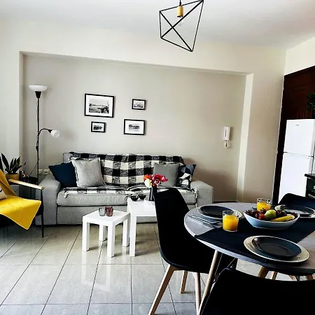 Daire Cozy Snuggle- 2min To Beach, 6min Walk To Old Town *